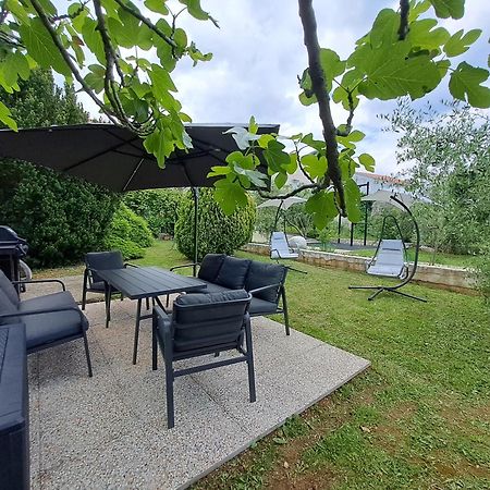 Greta Apartamento Vrbnik Exterior foto