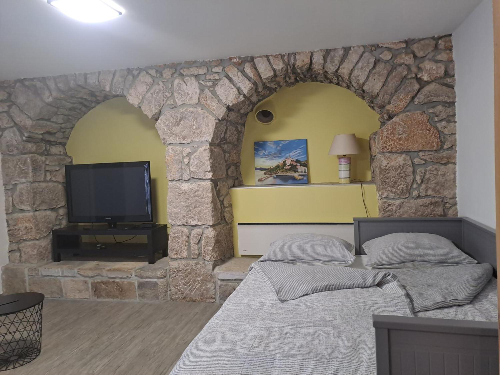 Greta Apartamento Vrbnik Exterior foto