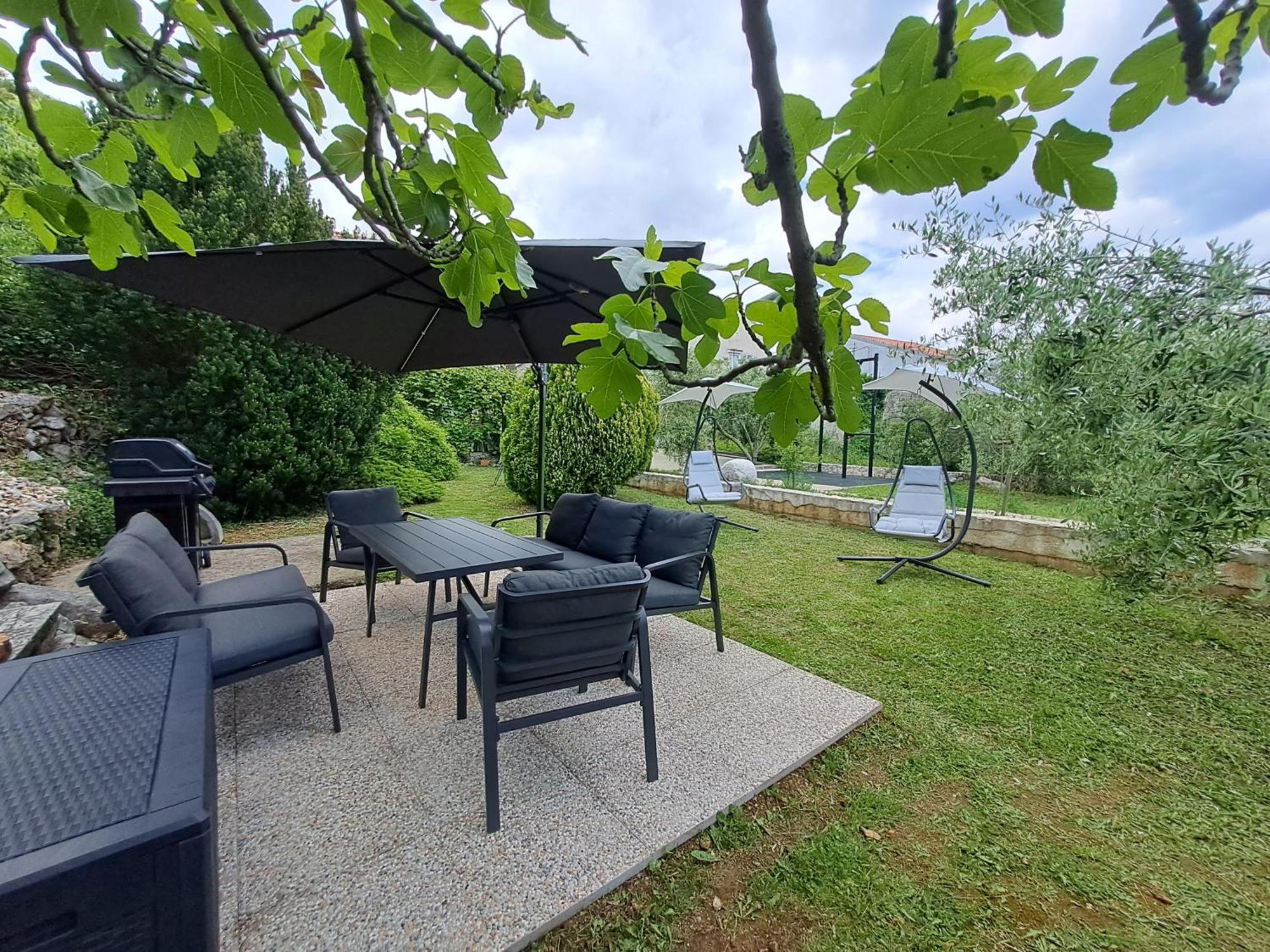 Greta Apartamento Vrbnik Exterior foto